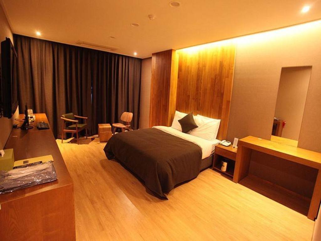 Hotel Rich Goyang Ruang foto