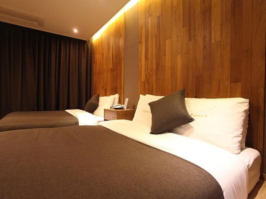 Hotel Rich Goyang Ruang foto